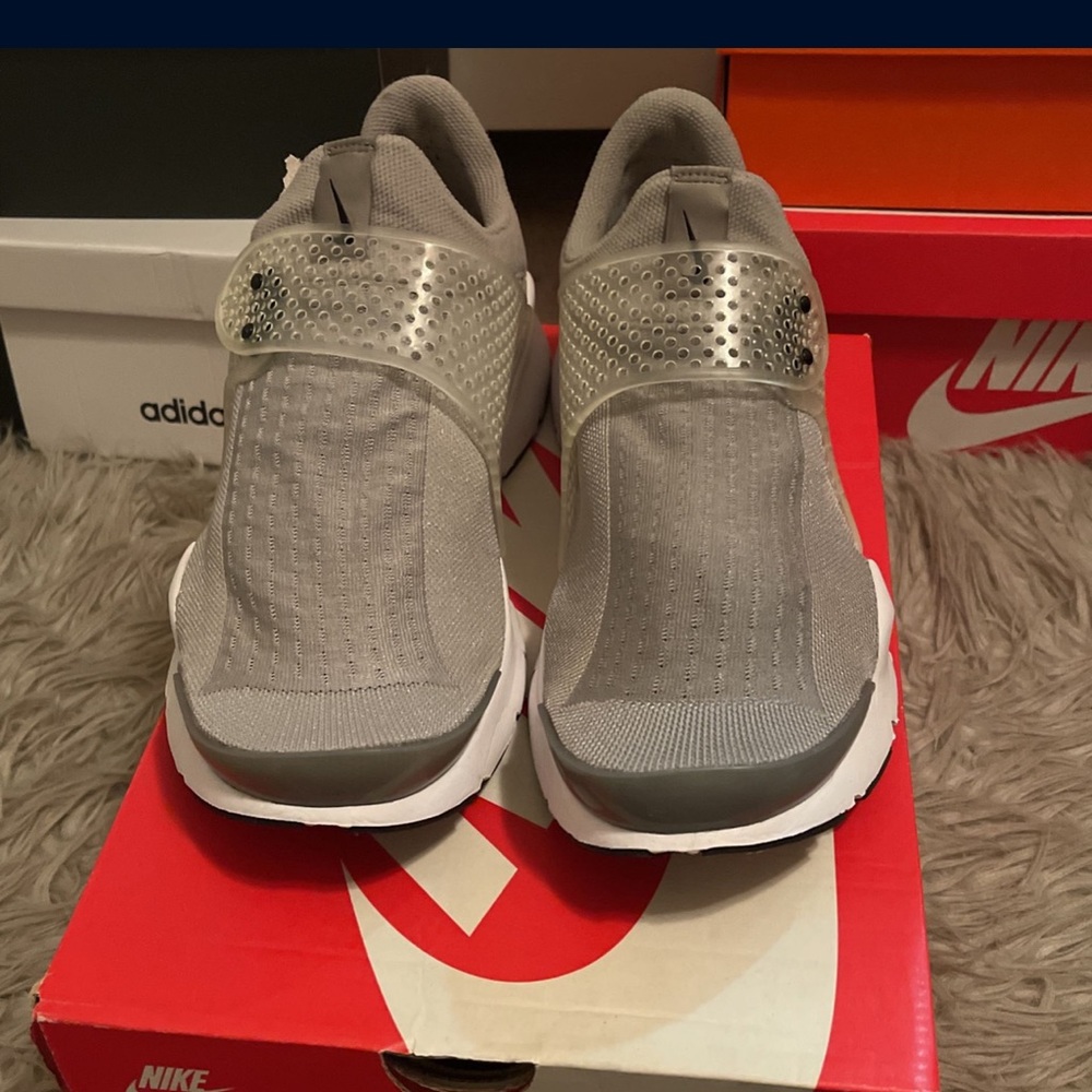 Nike sock dart